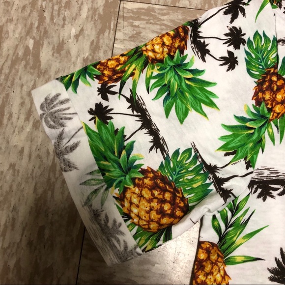 Free Planet Pineapple T-Shirt - Picture 3 of 5